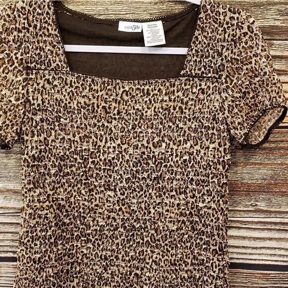 East 5th short Sleeve 🐆 Leopard print top  Medium - Picture 4 of 7